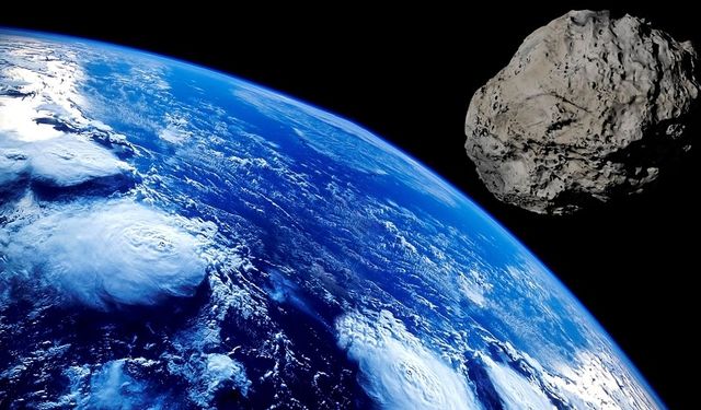 NASA uyardı: Dev asteroit Dünya’ya yaklaşıyor