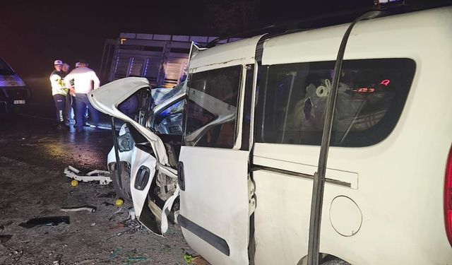 Trafik kazasında ikisi çocuk altı kişi yaralandı