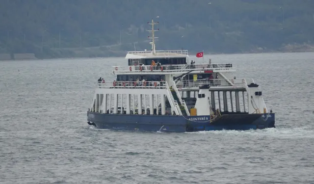 Bozcaada ve Gökçeada Feribot Seferlerine 'Fırtına' Engeli