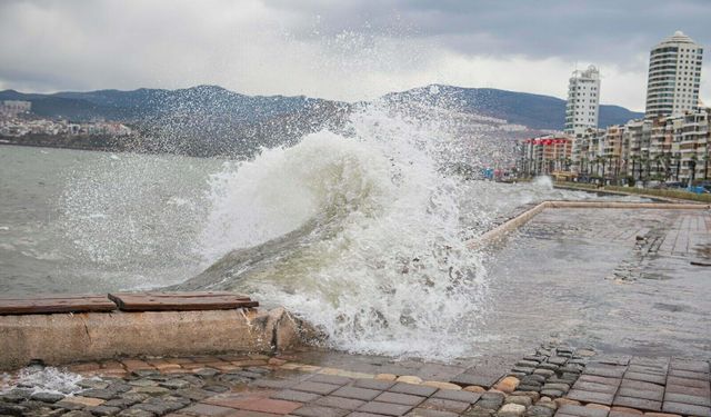 Ege Denizi'nin kuzeyi için 'fırtına' uyarısı