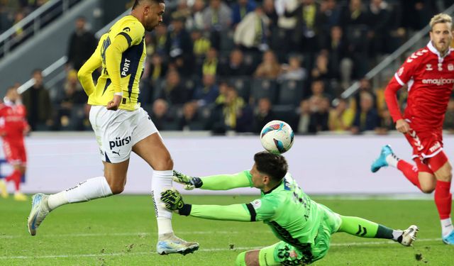 Fenerbahçe, Sivasspor'u 4-0 mağlup etti