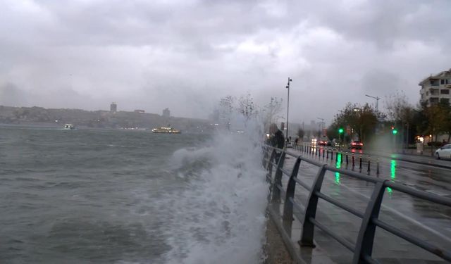 İstanbul'da sağanak etkili oldu