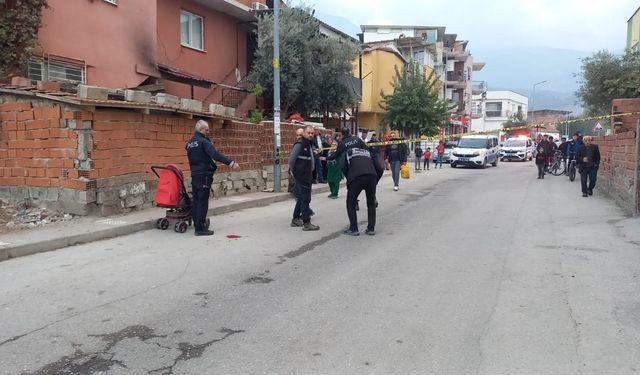 Boşanma aşamasındaki eşine kurşun yağdırdı