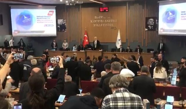 Mecliste ‘AKP zihniyeti’ sözü tansiyonu yükseltti: Başkan Tugay meclisi kapattı