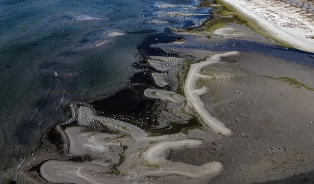 İstanbul'de korkutan deniz çekilmesi!