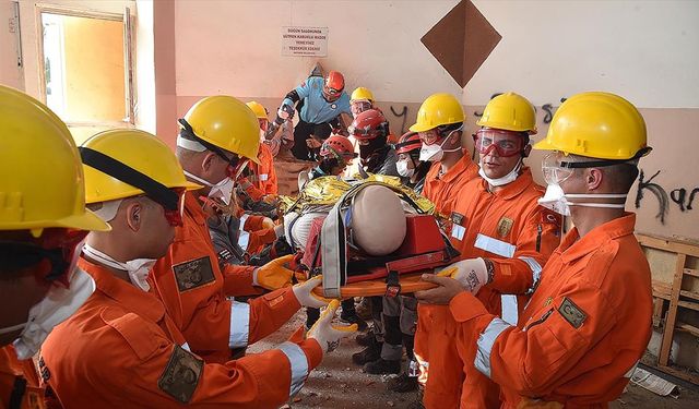 İzmir'de bölgesel ve yerel düzey tatbikatı gerçekleştirildi