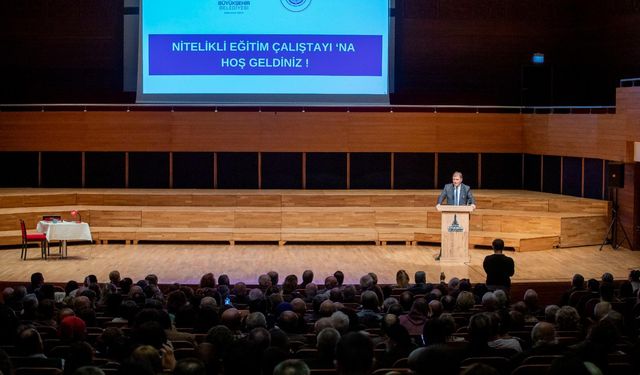 İzmir'deki eğitim çalıştayından Türkiye'ye "eğitim reformu" çağrısı