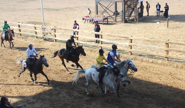 Ödemiş'te rahvan at yarışları coşkusu