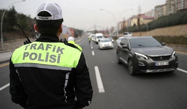 Bakan Yerlikaya açıkladı: 1 haftada 2 milyon 942 bin 329 araç denetlendi