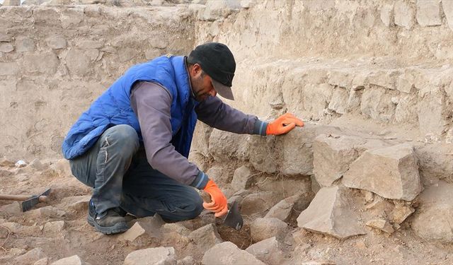 Kerkenes Harabeleri'nde Keykavus Kalesi'nin kazıları başladı