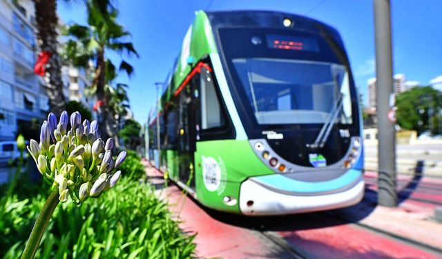 Büyükşehir açıkladı: Elektrik arızaları tramvay seferlerini aksattı, ESHOT'tan destek geldi!