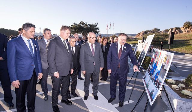 Aliyev İzmir’de anıldı