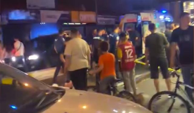 Beyoğlu'nda silahlı çatışma: 4 kişiyi birden vurdu