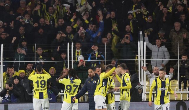 Fenerbahçe, Başakşehir’i golcüleriyle geçti