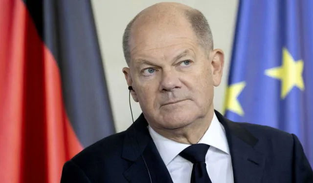 Almanya Başbakanı Scholz, Meclisten Güvenoyu Talep Etti