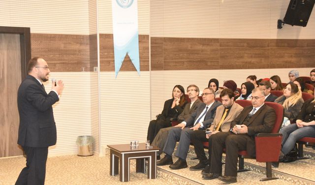 'Malazgirt'i Yeniden Keşfetmek' konferansı düzenlendi