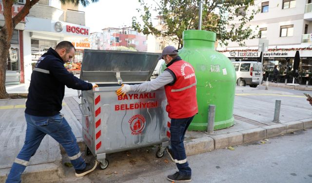 Bayraklı’da çöp konteynerleri yenileniyor