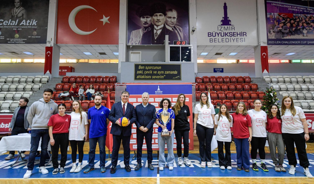 Başkan Tugay: 'Şampiyon olacağım diyen herkesin yanında olacağız'