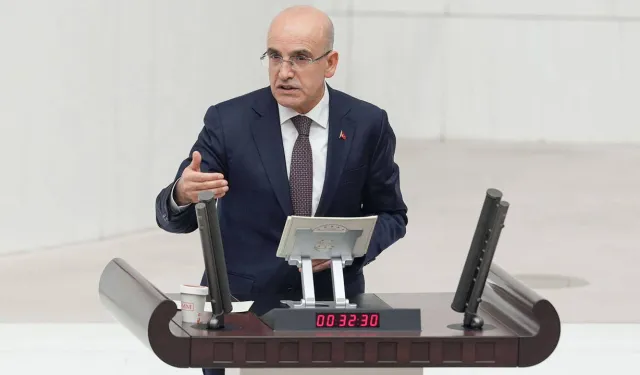 Mehmet Şimşek: Asgari ücret enflasyonun üzerinde artmaya devam edecek