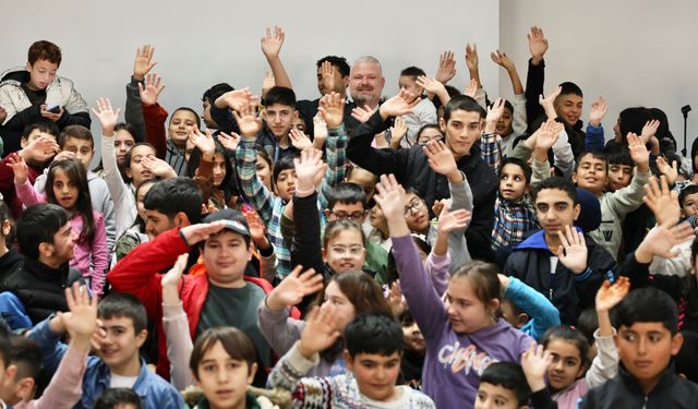 Menemen’de özel çocuklarla özel kutlama