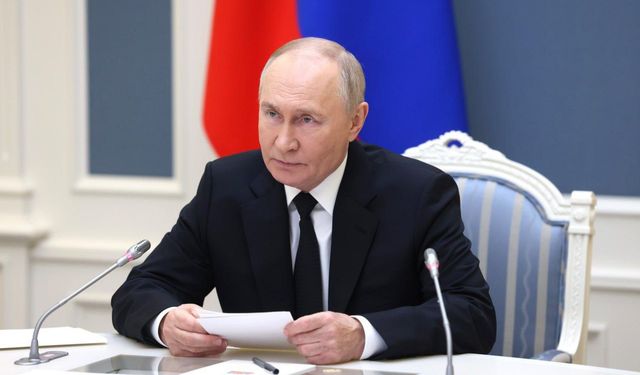 Putin, Ukrayna ile ön koşulsuz görüşmeye hazır olduklarını söyledi