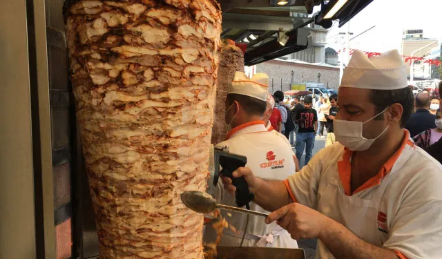 Lahmacun lüks, Adana dürüm tarih oldu!