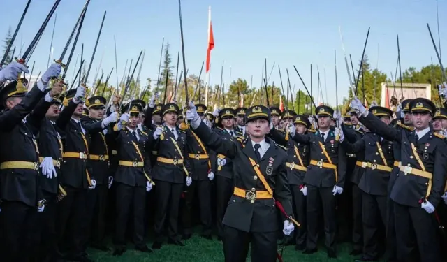 Teğmenler neden TSK'dan ihraç edildi? İşte gerekçeler