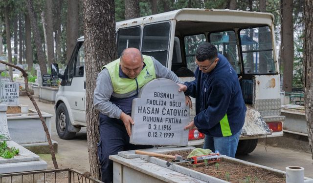 Vandalizm kurbanı 39 mezar için çalışma başlatıldı