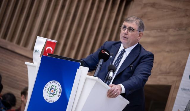 Başkan Tugay Muğla’da düzenlenen Enerji Verimliliği Çalıştayı’nda konuştu