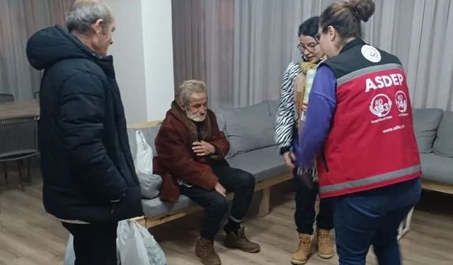 Aydın'da yere düşürdüğü erzakları toplarken görüntülenen kişiye valilik sahip çıktı