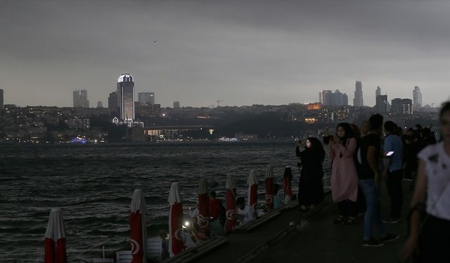 AKOM'dan İstanbul'da şiddetli rüzgar ve kar yağışı uyarısı