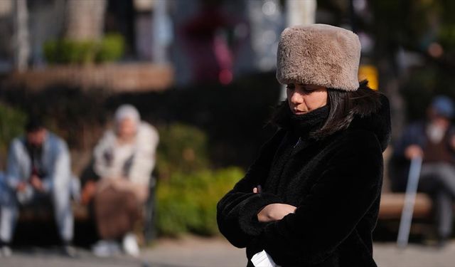 İzmir'de hava ısınacak ancak yağış yolda!