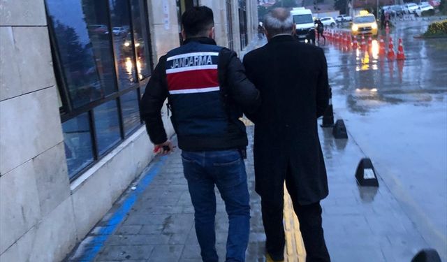 İzmir'de terör örgütü propagandası iddiasıyla 4 şüpheli yakalandı