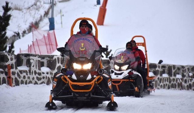 Erzurum'da jandarmadan vatandaşa kar cezası!