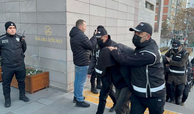 Eskişehir'de yasa dışı bahis operasyonu; 23 gözaltı