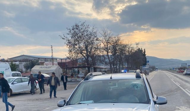 Gaziantep'te 2 otomobil çarpıştı: 5 yaralı