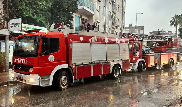 Restoran bacasına sıçrayan yangın korkuttu