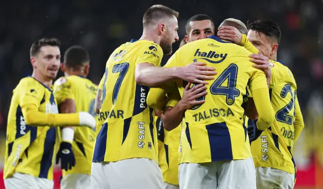 Fenerbahçe'den UEFA hamlesi: 3 yeni oyuncu kadroya dahil oldu!