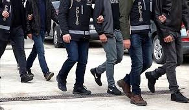 İzmir'de fuhuş operasyonunda 7 şüpheli tutuklandı