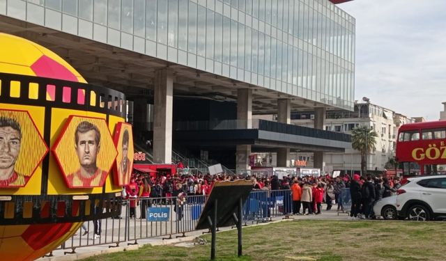 Göztepe 100'üncü yıl ateşini yaktı