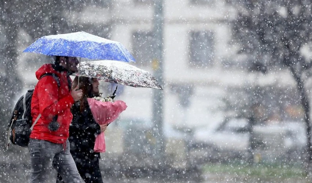 İstanbul'da okullar tatil edildi