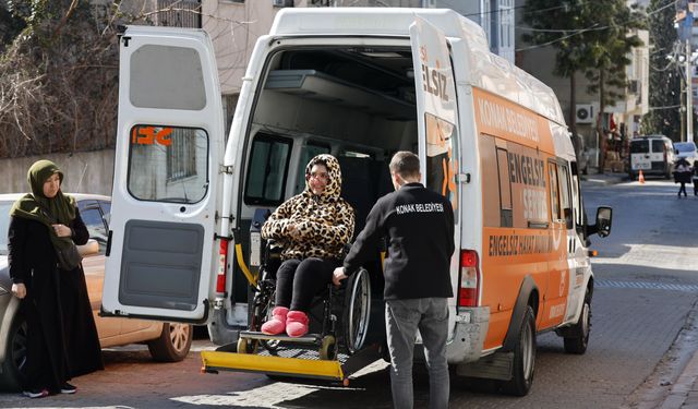 Konak’ta ‘Engelsiz Servis’le hayata engel yok