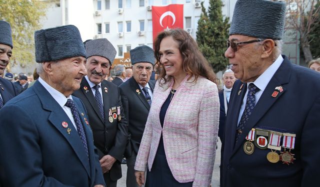 Karşıyaka 18 Mart şehitlerini andı!