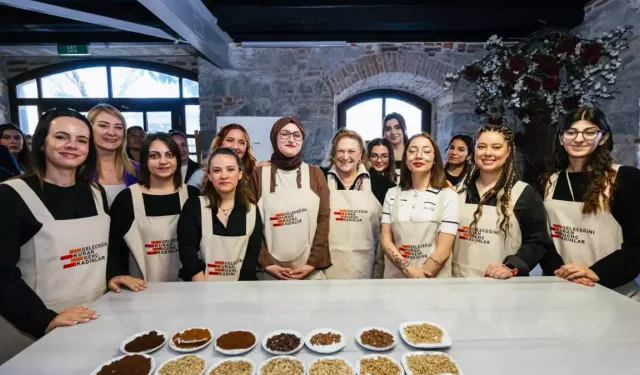 Güler Sabancı, İzmir'de genç kadınlarla buluştu