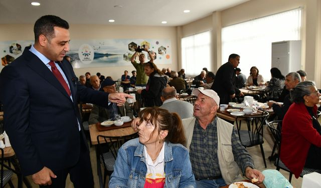 Çiğli Belediyesi’nden Mahallelerde İftar Sofraları!