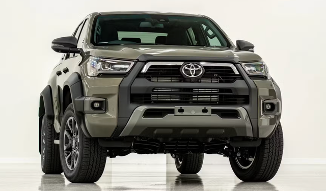 2023 Model Toyota Hilux  İcradan Satışa Çıktı! İşte Özellikleri ve Fiyatı