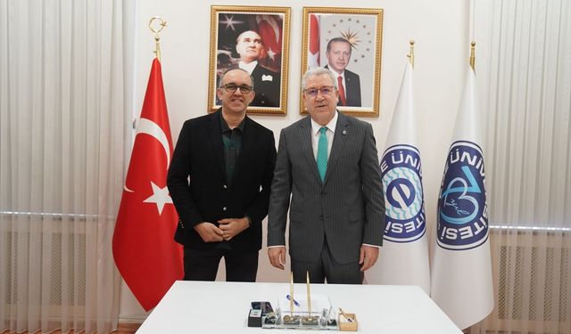 Ege Üniversitesi'nde, alev ve kesiklere karşı koruyucu eldiven geliştirildi
