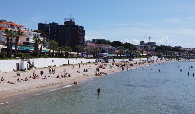 Kuşadası deniz sezonu açıldı