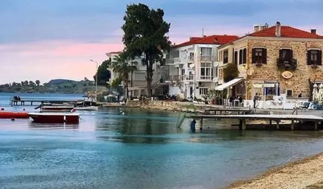 İzmir Foça’da icradan satılık taşınmaz: Ege'nin gözbebeğide 400 metrekarelik arsa açık artırmada