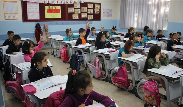 5 Haziran tatil mi, arefe günü okul yarım gün mü? 2025 Kurban Bayramı